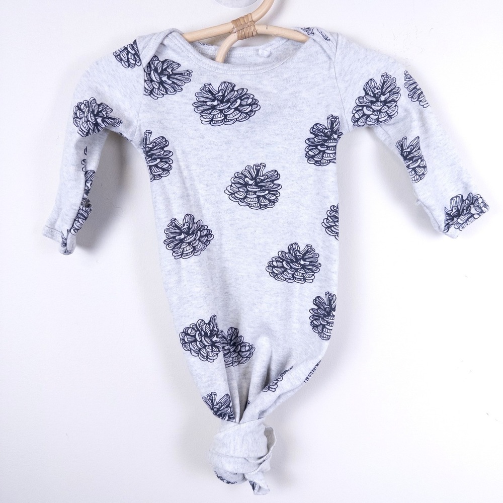 Oliver & Rain Knotted Gown Baby NB Gray Organic Cotton Pinecone‎ Print Sleeper